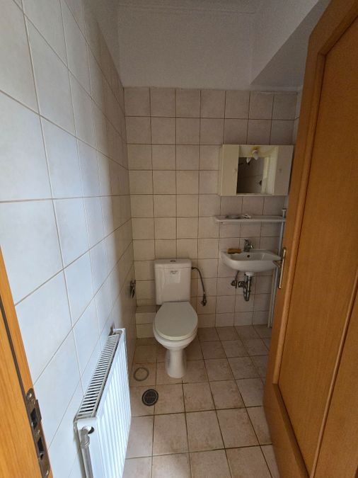 Photo 372408506