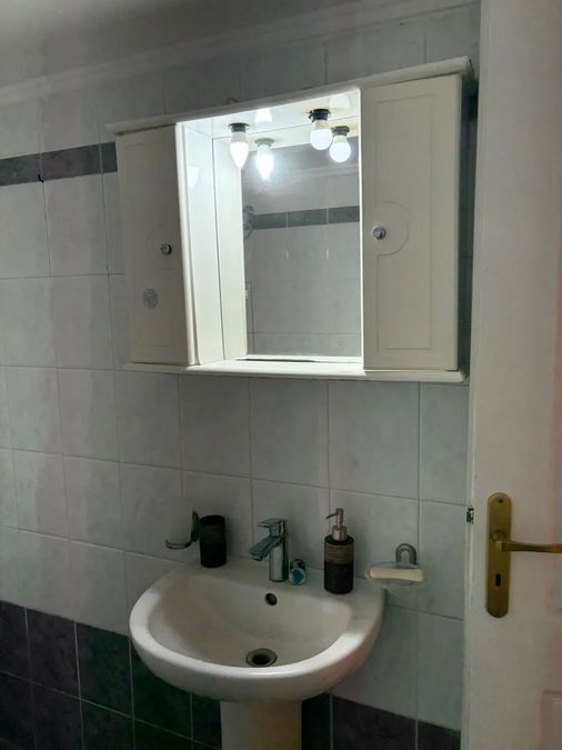 Photo 372436979