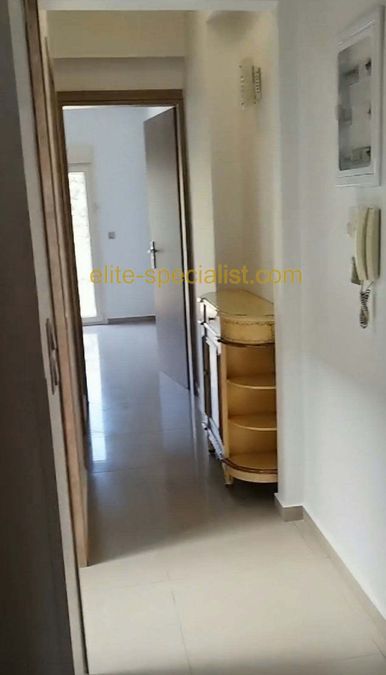 Photo 372439169