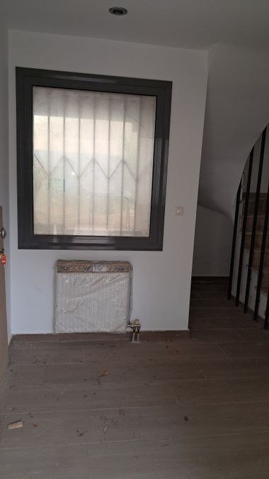 Photo 372530837