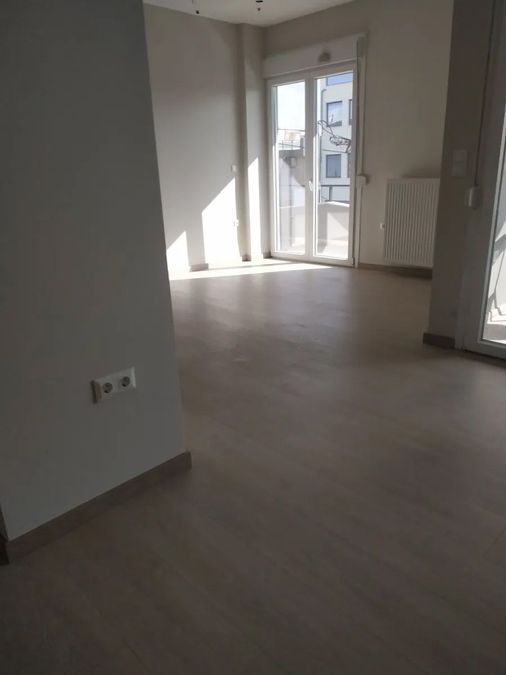 Photo 372544205