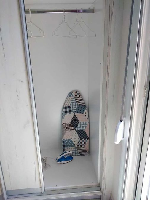 Photo 372678071