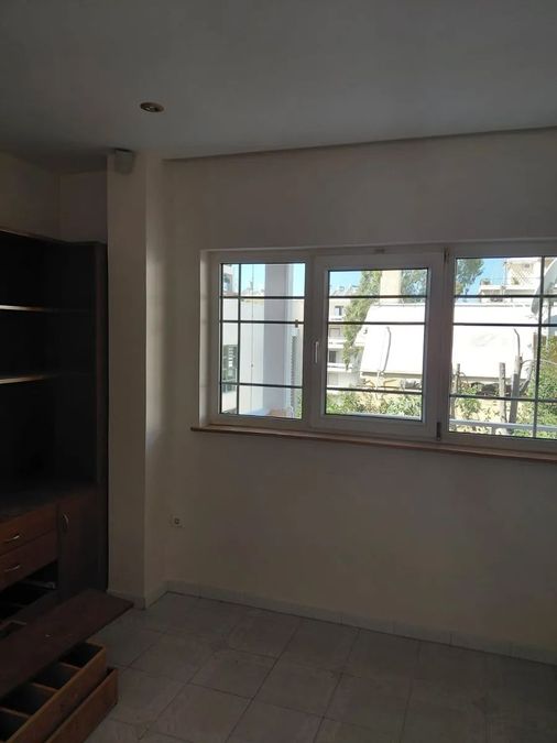 Photo 372705986