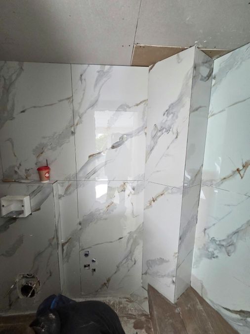 Photo 372978383