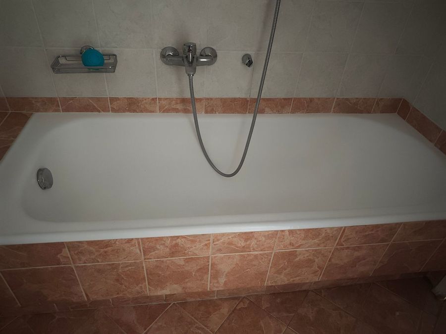 Photo 372995681