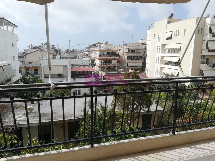 Photo 373436237