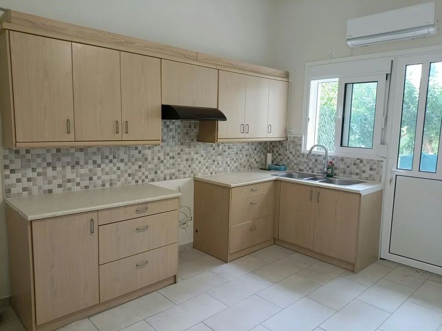 Photo 374216363