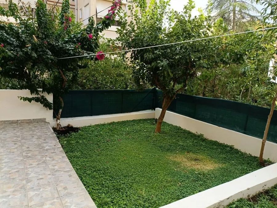 Photo 374216414