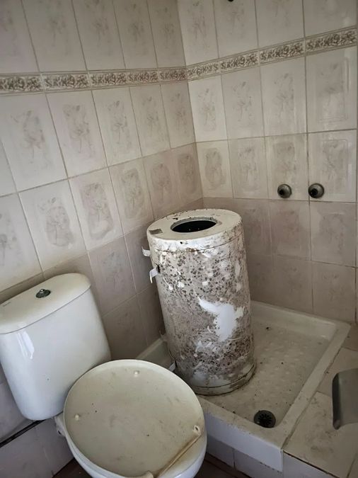 Photo 374335973