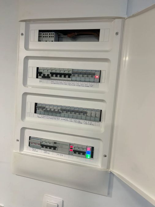 Photo 374362337