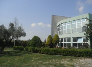 Κτίριο επαγγελματικών χώρων, Νέα Κηφισιά