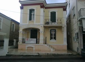 Κτίριο επαγγελματικών χώρων προς πώληση Καρλόβασι (Σάμος) 250 τ.μ.