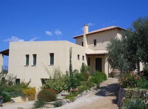 Μεζονέτα προς πώληση Αμαλιάπολη (Σούρπη) 398 τ.μ. 5 Υπνοδωμάτια Νεόδμητο