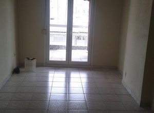 Studio Flat, Martiou