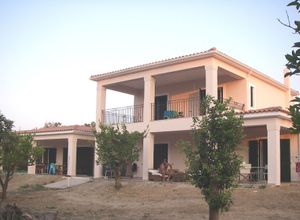 Βίλλα προς πώληση Παραλία Πλατάνου (Ακράτα) 205 τ.μ. 5 Υπνοδωμάτια
