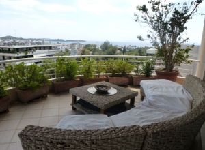 Apartment, Center