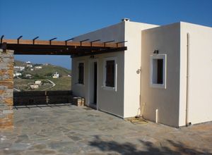 Μονοκατοικία προς πώληση Μαύρο (Κέα) 110 τ.μ. 3 Υπνοδωμάτια