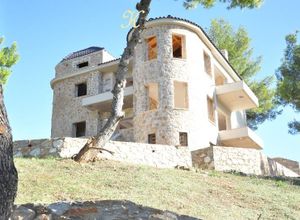 Βίλλα προς πώληση Βαρνάβας 300 τ.μ. 5 Υπνοδωμάτια