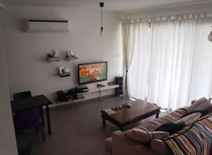 Maisonette, Aglantzia