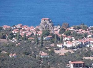 Μονοκατοικία προς πώληση Λέσβος - Πέτρα 220 τ.μ. 3 Υπνοδωμάτια