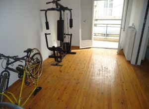 Apartment, Papafi