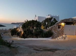 Βίλλα προς πώληση Μύκονος 305 τ.μ. 6 Υπνοδωμάτια Νεόδμητο
