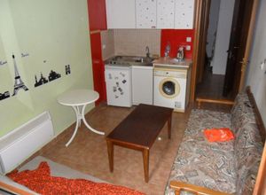 Apartment, Ano Poli