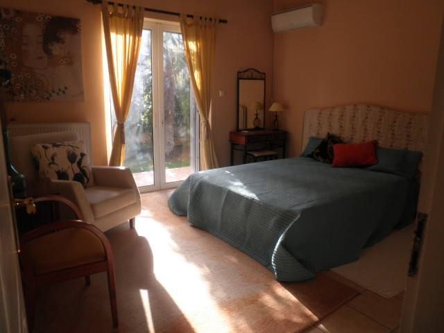 Photo 93982679