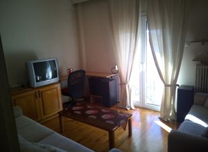 Studio/Γκαρσονιέρα, Κέντρο