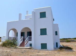 Μονοκατοικία προς πώληση Λάγκερη (Πάρος) 215 τ.μ. 5 Υπνοδωμάτια